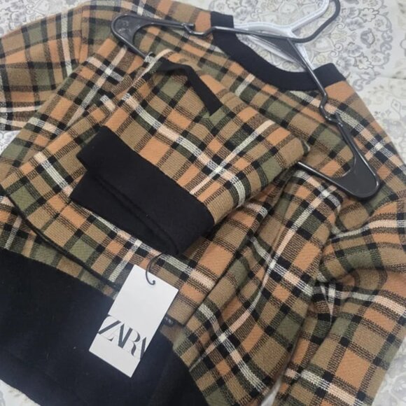 Zara Women's Checkered Blazer - Brown and Black - Picture 2 of 4